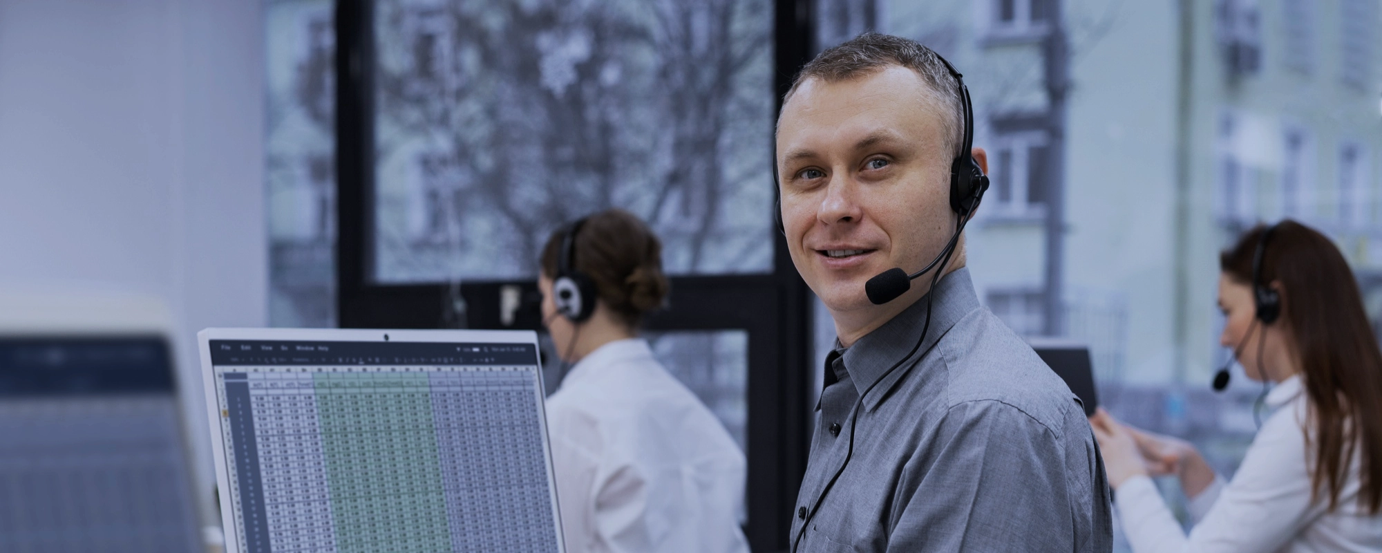 Фон шапки страницы контактов safeNET